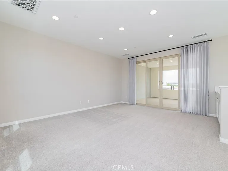 131 Pusan — Photo 29