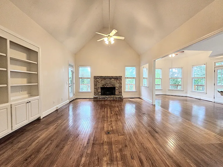 7335 Craigleith Dr — Photo 17