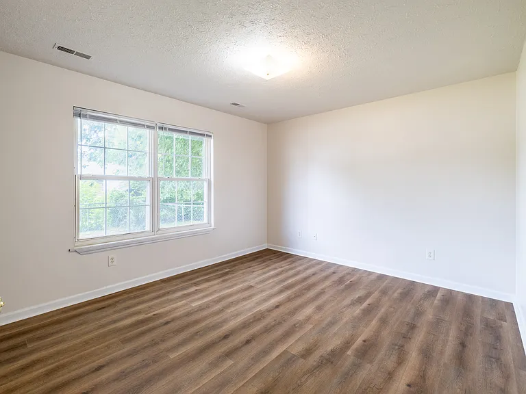 1823 Griffiths Ave — Photo 14