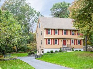 10 Apple Tree Ln, Wilmington, MA 01887