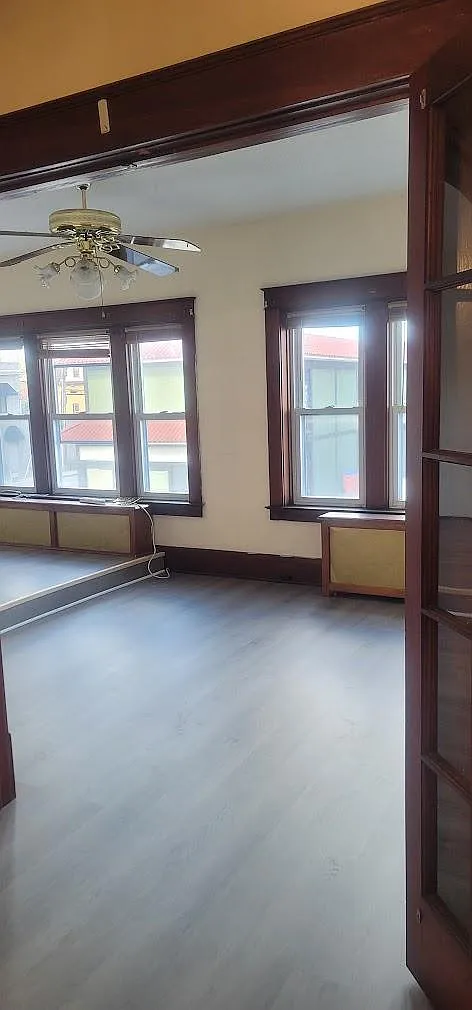 3 bed, 2200 sqft, $1,800 — Photo 3