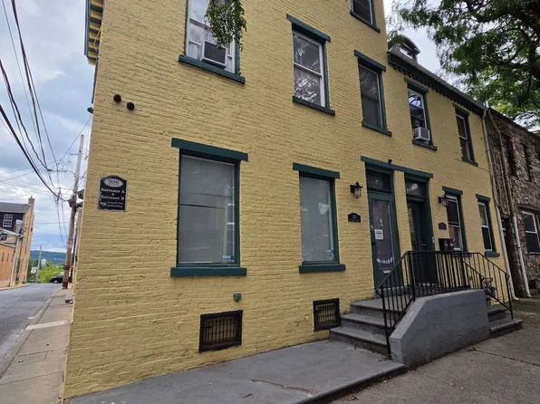 926-928 W. Walnut Street