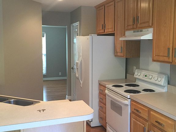 2nd image of 1502 Leesburg Ct