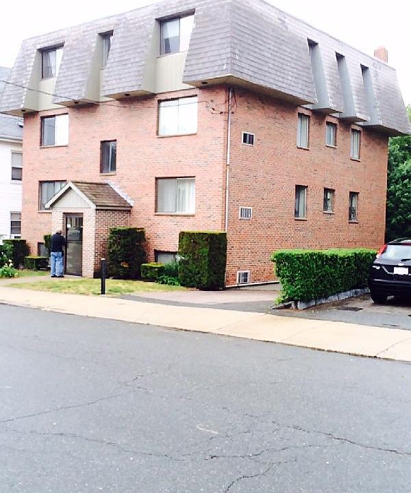 1st image of 122 Liberty St APT G