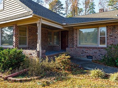 1046 E 4th Ave, Red Springs, NC 28377 | Zillow