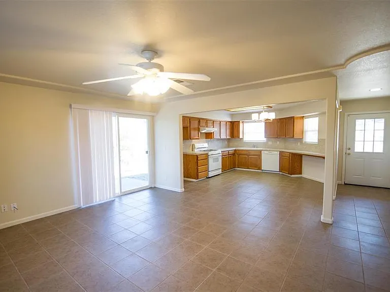 20461 Bay Meadows Dr — Photo 10