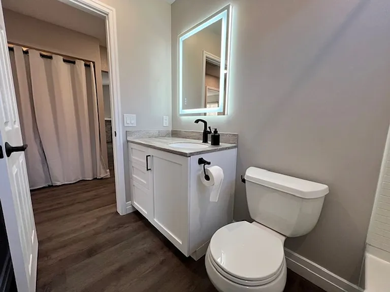 2526 Wolverton Ave — Photo 17