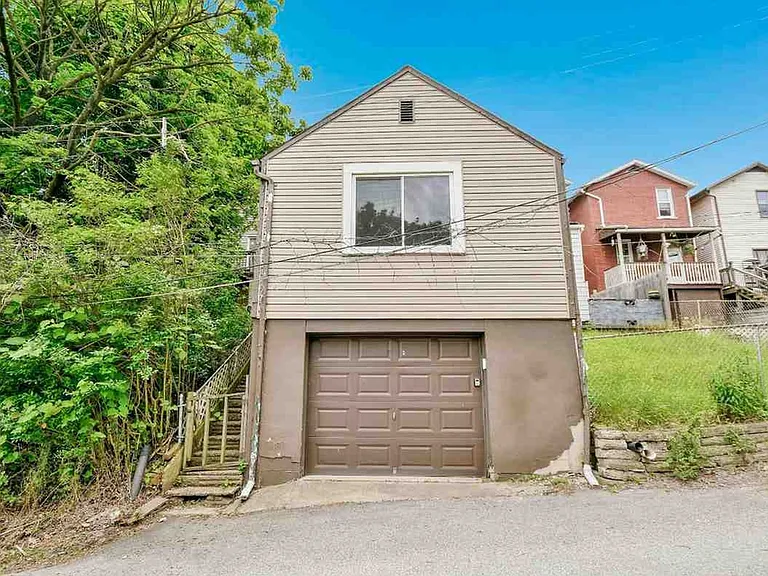 1423 Ridge Ave — Photo 21