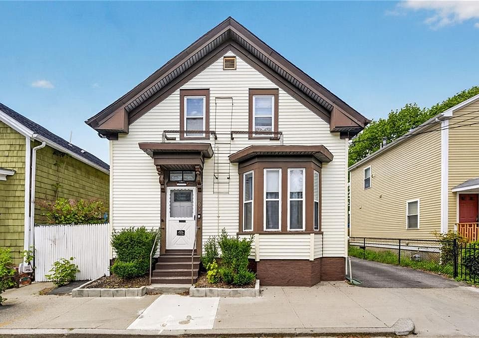 1st image of 293 Swan St