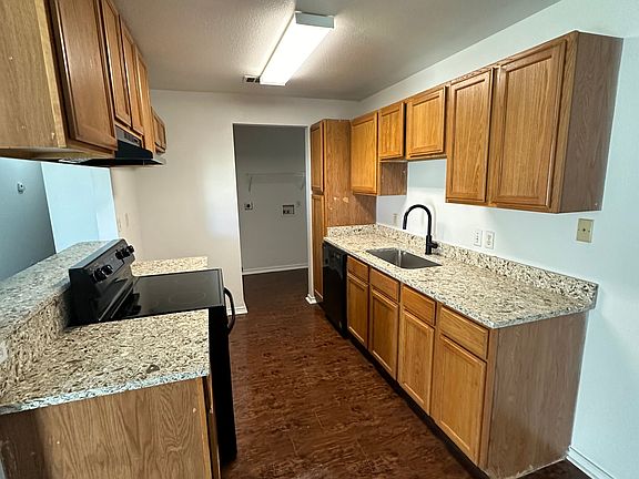 4th image of 8202 Marydean Ave