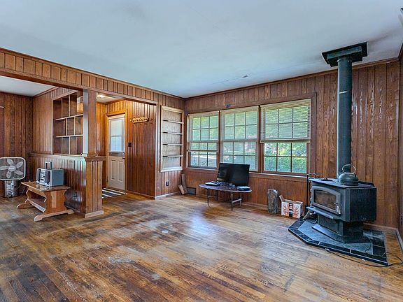 5th image of 205 YAWKEY AVENUE