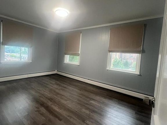 5th image of 42 N Central Ave #2-A