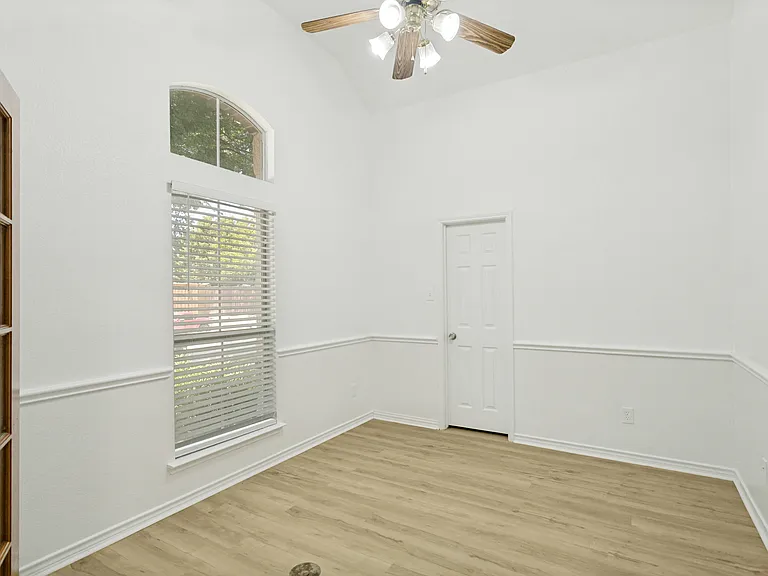 1745 Woodstream Ln — Photo 9