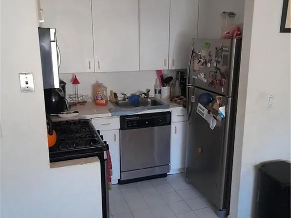 4050 Nostrand Avenue image 5 of 8