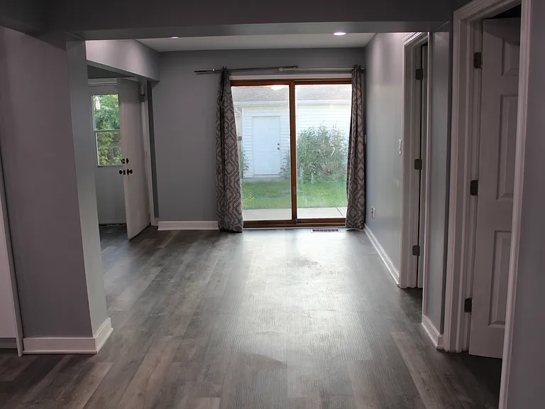 8134 N Merrill St — Photo 18