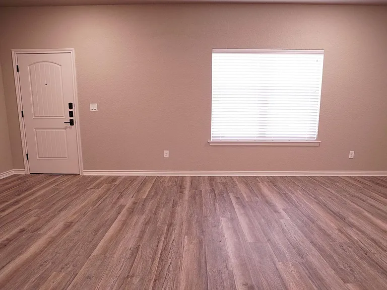 Trophy Ridge Apartments — Photo 12