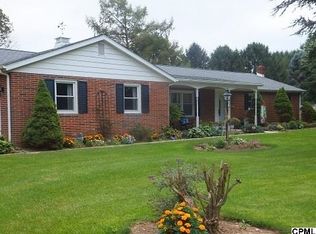 897 Knepper Dr, Mechanicsburg, PA 17055