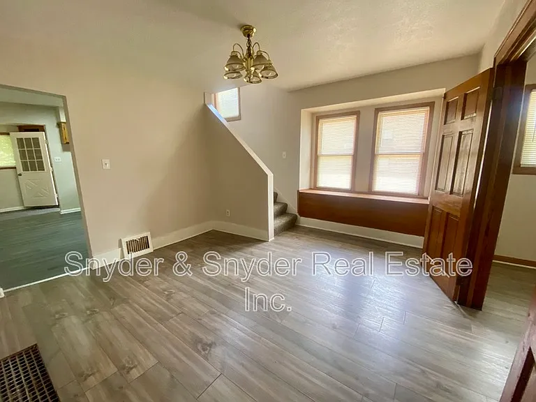 93 Jewett St — Photo 5