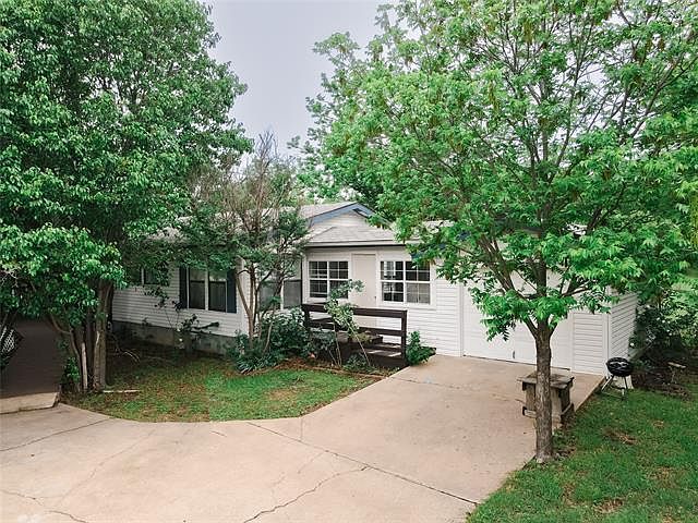 1st image of 905 Stephie Ann Ct