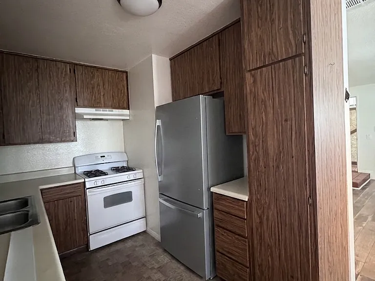 5729 Hazeltine Ave #2 — Photo 8