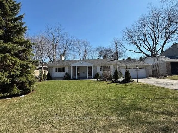3 Pinevale Rd, Markham, ON L3T 1J5