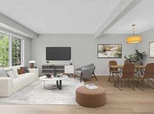 7 N Prominence Vw SW, Calgary, AB T3H3M8