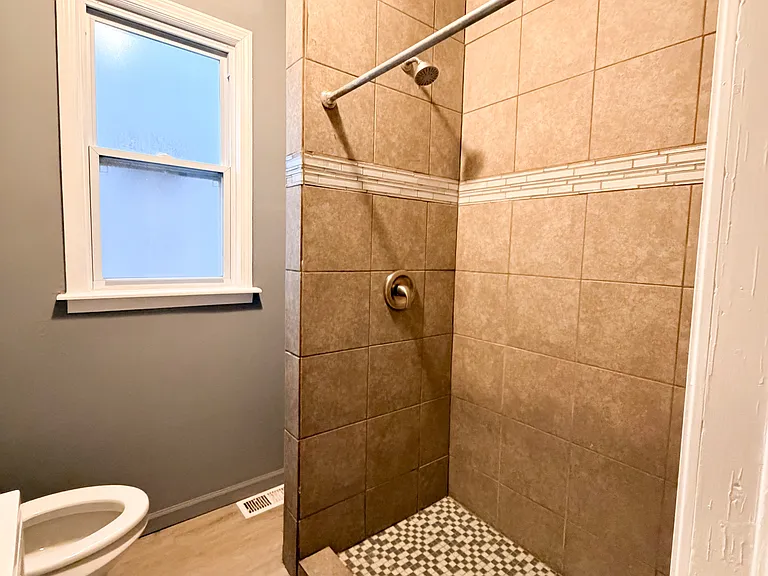 4426 McGraw Ave #1 — Photo 9