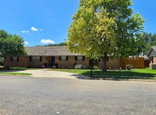 704 Gibner Dr, Spearman, TX 79081