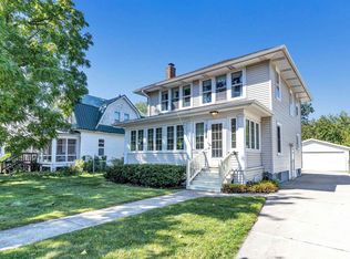 1228 S Jackson St, Green Bay, WI 54301