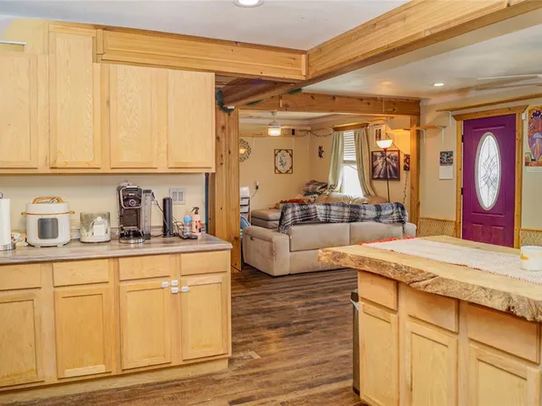 95 3rd St, Healdton, OK 73438