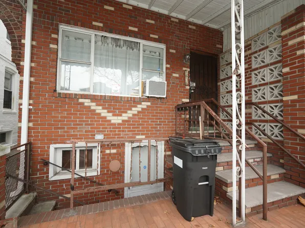 1636 Dahill Road image 3 of 19