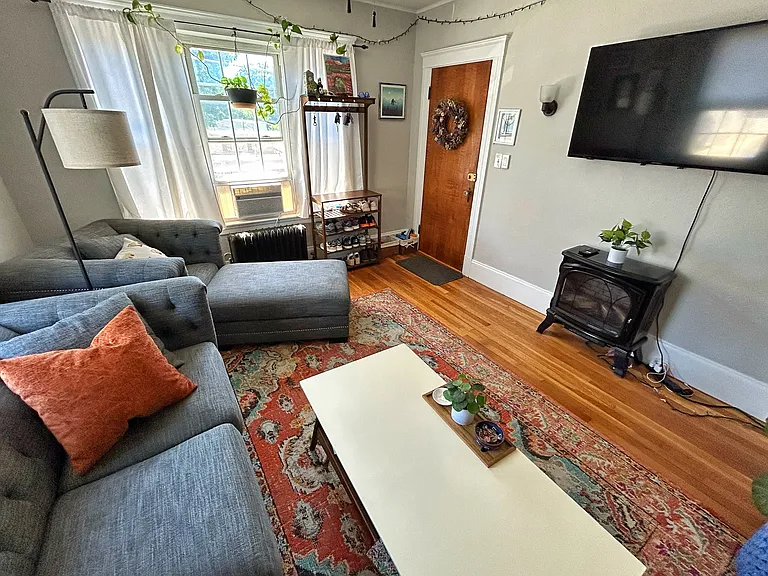 18 Ropes St #2R — Photo 7