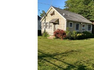 828 Aurora Dr, Vermilion, OH 44089