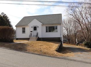 173 Hooper St, Tiverton, RI 02878