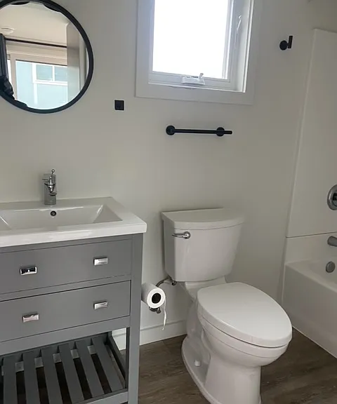 N Harbor Dr — Photo 9