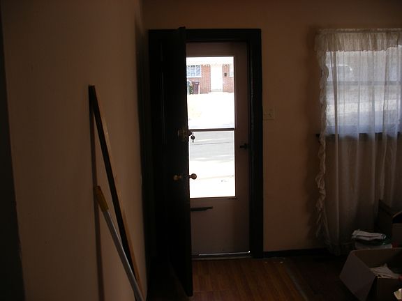 2nd image of 3321 W Milton Ave