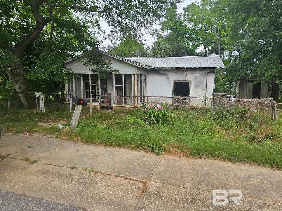 1st image of 410 Oak St #9/10