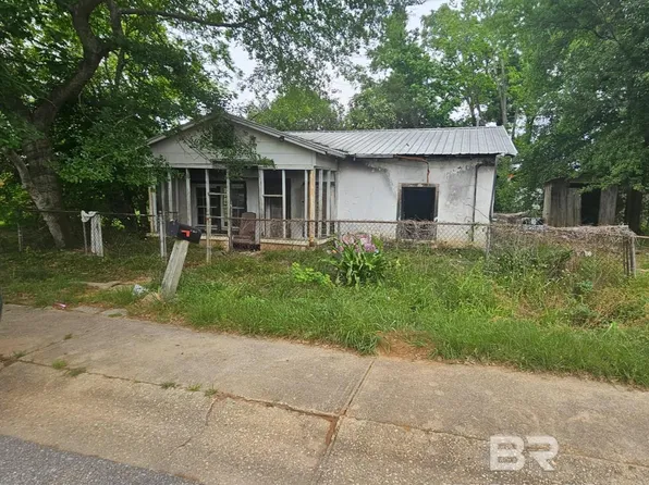 410 Oak St #9/10, Bay Minette, AL 36507