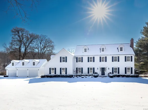 8 Palmer Court, Ridgefield, CT 06877