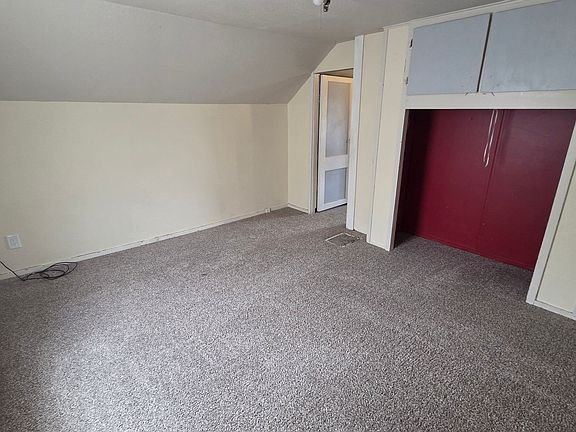 5th image of 121 Clinton St