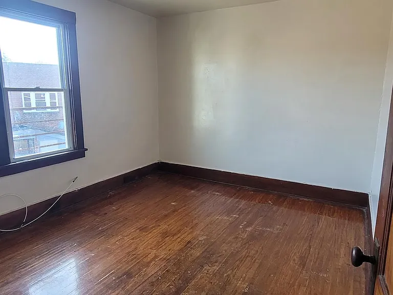 539 Parsells Ave #4 — Photo 7