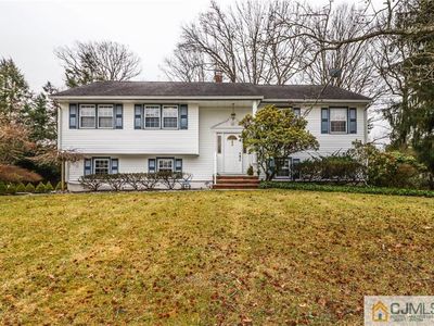 23 Peru St, Edison, NJ, 08820