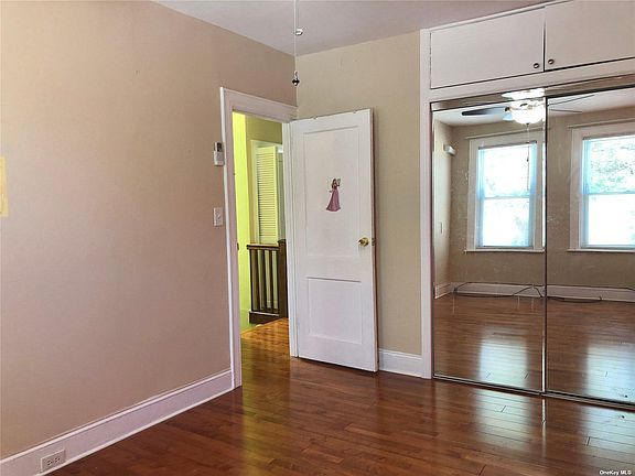 4th image of 61 25 Broadway