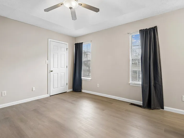 88 Bridge View Dr — Photo 16