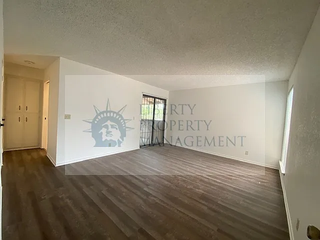 4317 N Emerson Ave #202 — Photo 13
