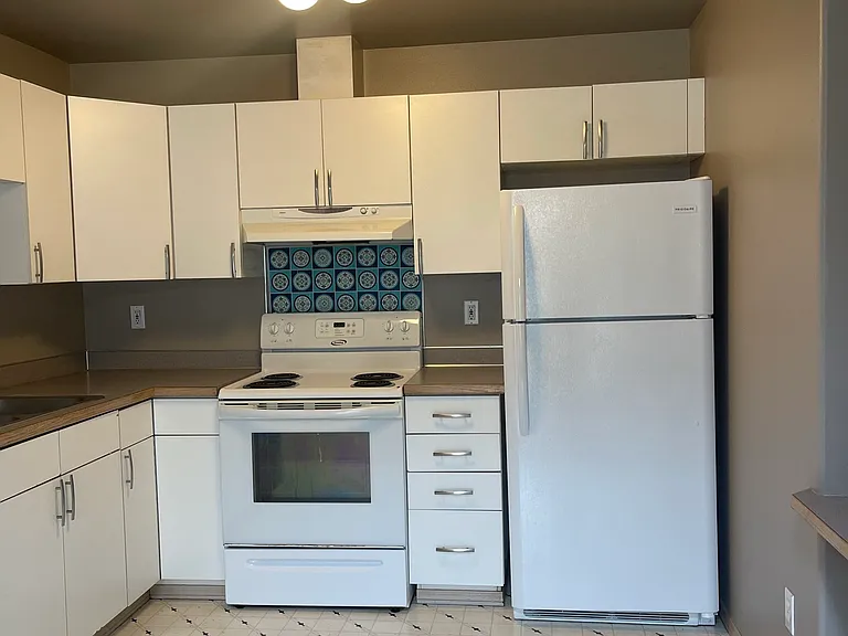 3 bed, 2.0 bath, 1234 sqft, $2,350 — Photo 6