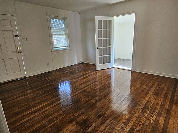 2nd image of 110 Marlin Dr