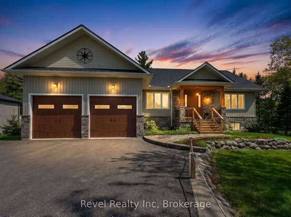 15 Stoney Rd, Tiny, ON L9M 0H2