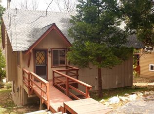 554 Pioneer Rd, Lake Arrowhead, CA 92352