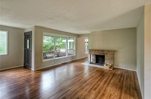 2nd image of 4045 NE 178th St